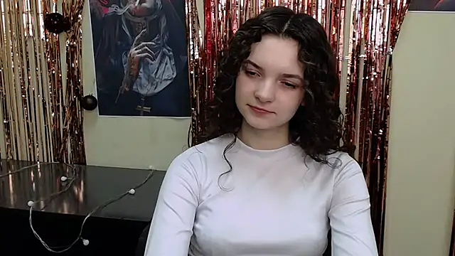 Snapshot of _SusieSu_ chatting on 03.05.25 SusieSu online show from 03.05.25