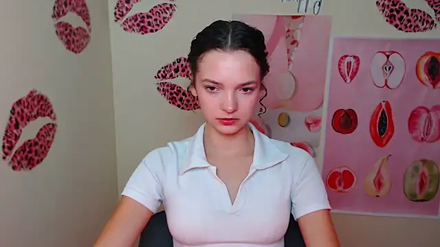 Snapshot of _SusieSu_ chatting on 09.19.25 SusieSu online show from 09.19.25