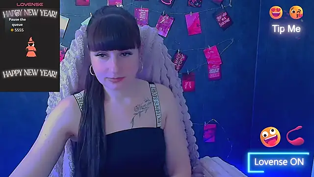 Snapshot of Violla_My chatting on 04.26.26 Violla My online show from 04.26.26