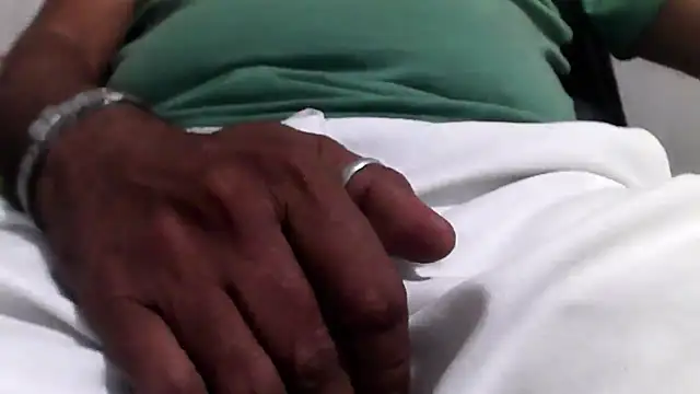 Snapshot of GO_LALA chatting on 12.08.24 GO LALA online show from 12.08.24