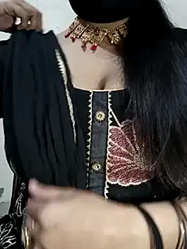 Anamika Kapoor online show from 01.21.25