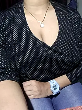 Anamika Kapoor online show from 02.24.25