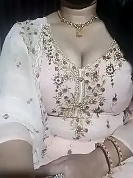 Anamika Kapoor online show from 02.26.25