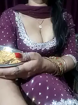 Anamika Kapoor online show from 02.28.25