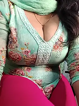 Anamika Kapoor online show from 11.17.25