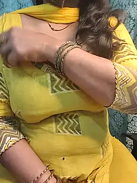 Anamika Kapoor online show from 04.01.26