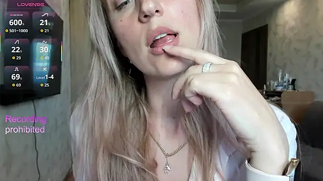 Snapshot of lady_Nati chatting on 05.08.26 lady Nati online show from 05.08.26