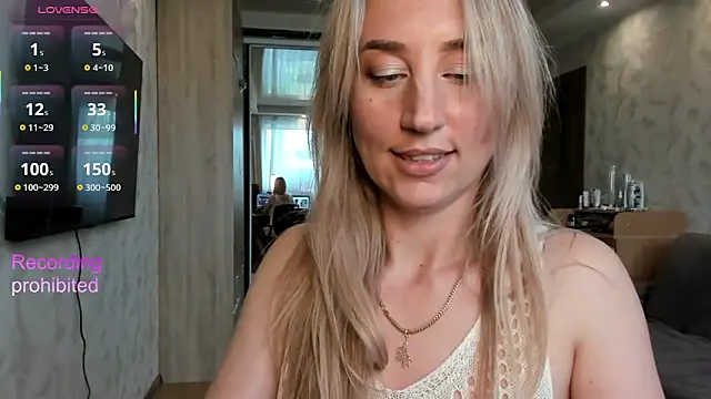 Snapshot of lady_Nati chatting on 06.02.26 lady Nati online show from 06.02.26