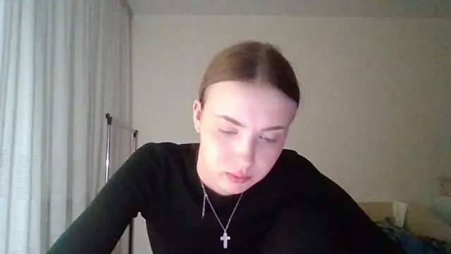 Snapshot of Sweety_Nika chatting on 12.12.24 Sweety Nika online show from 12.12.24