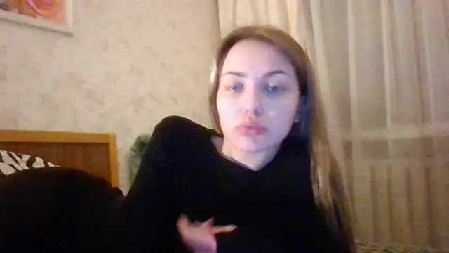 Snapshot of Sweety_Nika chatting on 12.16.24 Sweety Nika online show from 12.16.24