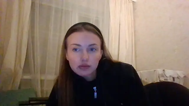 Snapshot of Sweety_Nika chatting on 12.17.24 Sweety Nika online show from 12.17.24