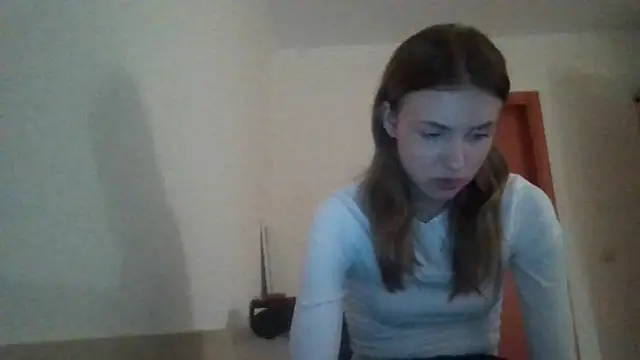 Snapshot of Sweety_Nika chatting on 12.21.24 Sweety Nika online show from 12.21.24