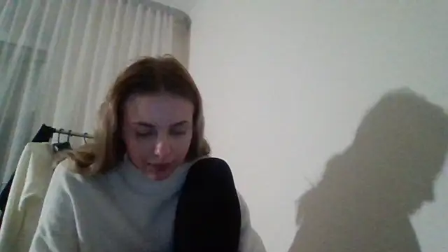 Snapshot of Sweety_Nika chatting on 01.11.25 Sweety Nika online show from 01.11.25