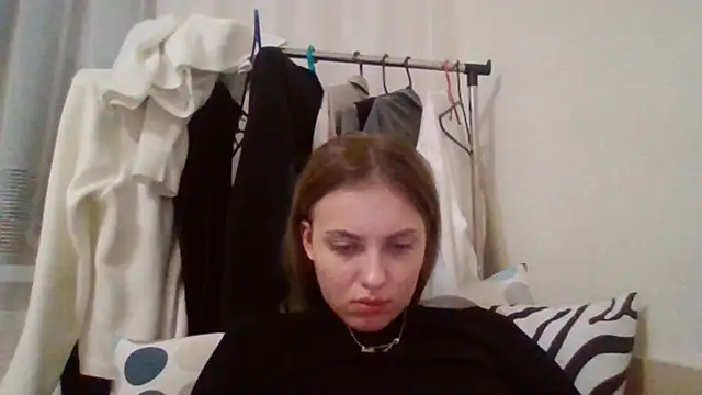 Snapshot of Sweety_Nika chatting on 01.12.25 Sweety Nika online show from 01.12.25