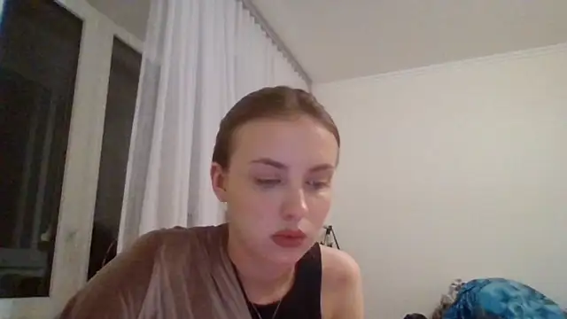 Snapshot of Sweety_Nika chatting on 01.14.25 Sweety Nika online show from 01.14.25