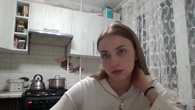 Snapshot of Sweety_Nika chatting on 01.18.25 Sweety Nika online show from 01.18.25