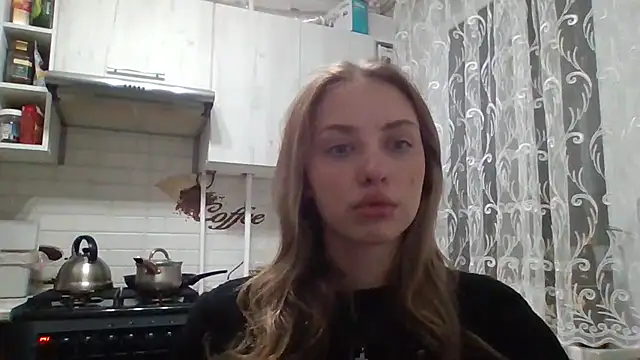 Snapshot of Sweety_Nika chatting on 02.06.25 Sweety Nika online show from 02.06.25