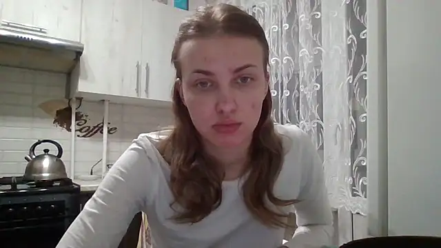 Snapshot of Sweety_Nika chatting on 02.13.25 Sweety Nika online show from 02.13.25