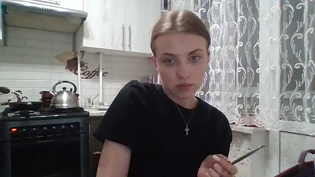 Snapshot of Sweety_Nika chatting on 02.20.25 Sweety Nika online show from 02.20.25