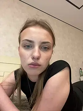 Snapshot of Sweety_Nika chatting on 02.28.25 Sweety Nika online show from 02.28.25