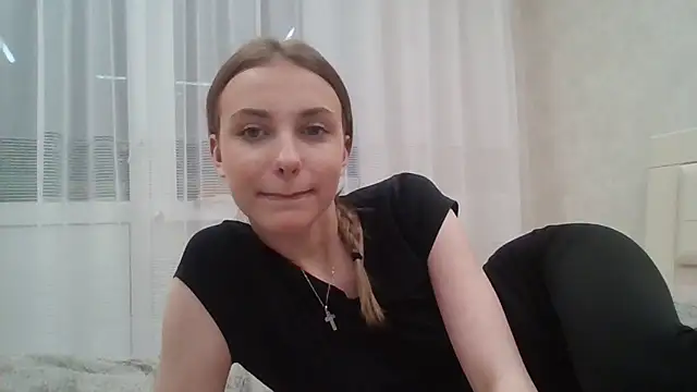 Snapshot of Sweety_Nika chatting on 03.08.25 Sweety Nika online show from 03.08.25