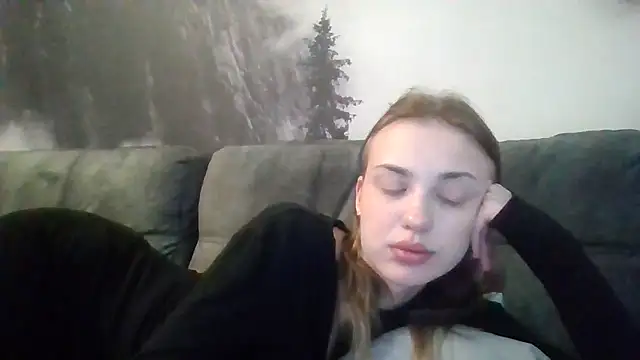 Snapshot of Sweety_Nika chatting on 03.23.25 Sweety Nika online show from 03.23.25