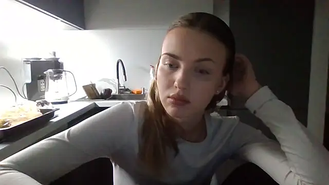 Snapshot of Sweety_Nika chatting on 09.23.25 Sweety Nika online show from 09.23.25