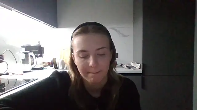 Snapshot of Sweety_Nika chatting on 09.28.25 Sweety Nika online show from 09.28.25