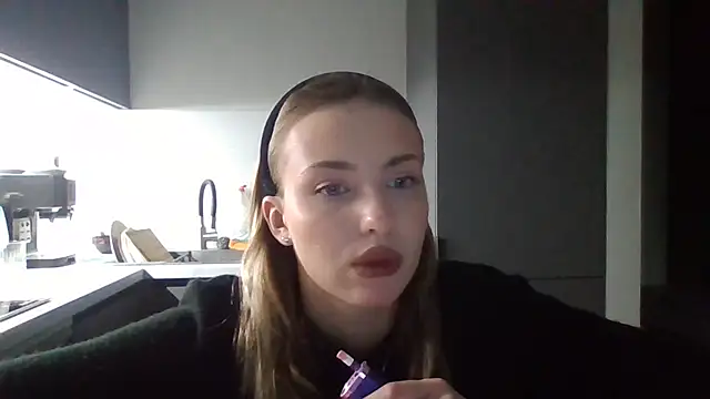 Snapshot of Sweety_Nika chatting on 09.29.25 Sweety Nika online show from 09.29.25