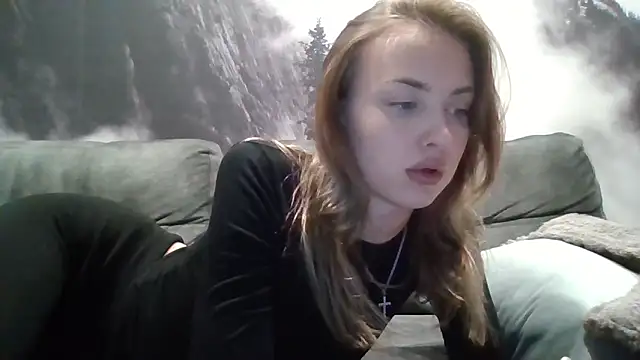 Snapshot of Sweety_Nika chatting on 10.04.25 Sweety Nika online show from 10.04.25