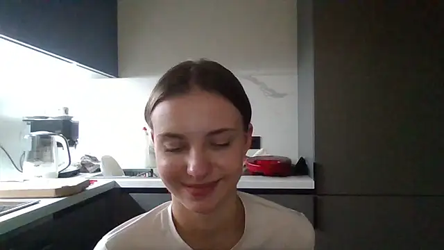 Snapshot of Sweety_Nika chatting on 10.07.25 Sweety Nika online show from 10.07.25