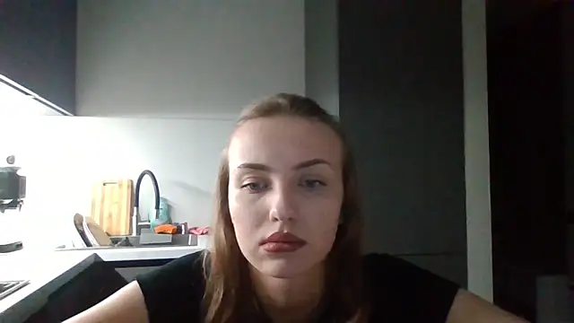 Snapshot of Sweety_Nika chatting on 10.20.25 Sweety Nika online show from 10.20.25