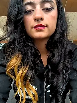 Lila Desiree online show from 02.13.25