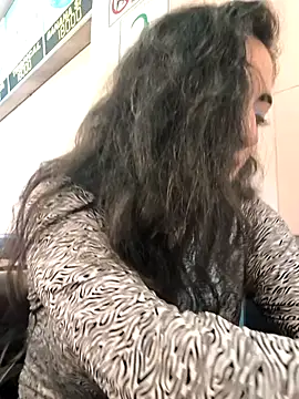 Lila Desiree online show from 11.20.25