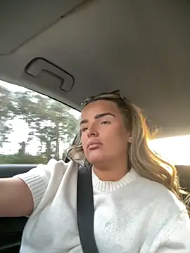 maisiesmithx online show from 10.27.25