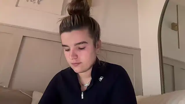 maisiesmithx online show from 11.21.25