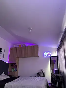 sue   0 online show from 03.22.25