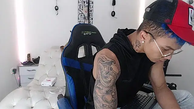 Leonard Price online show from 03.04.25