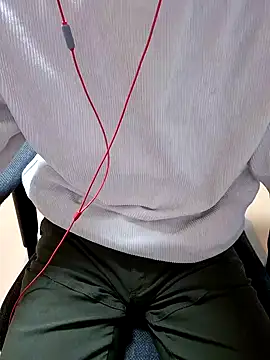 Snapshot of Aenbukkake_kai2 chatting on 01.11.25 Aenbukkake kai2 online show from 01.11.25