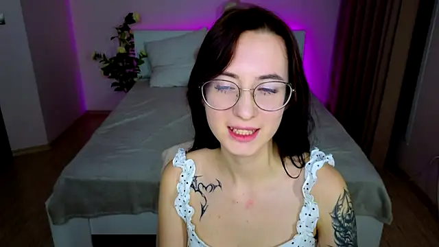 Snapshot of Dark_Lola_ chatting on 01.17.25 Dark Lola  online show from 01.17.25