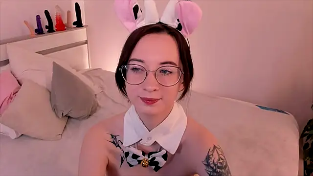 Snapshot of Dark_Lola_ chatting on 02.09.25 Dark Lola  online show from 02.09.25