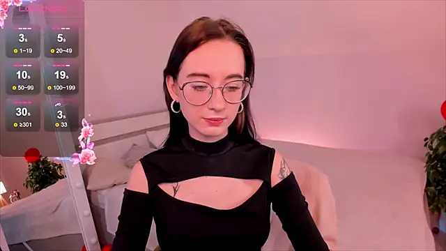Snapshot of Dark_Lola_ chatting on 02.16.25 Dark Lola  online show from 02.16.25