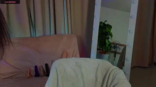 Snapshot of Dark_Lola_ chatting on 03.05.25 Dark Lola  online show from 03.05.25