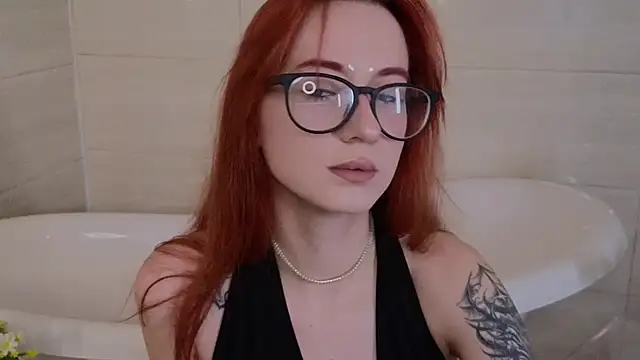 Snapshot of Dark_Lola_ chatting on 10.07.25 Dark Lola  online show from 10.07.25