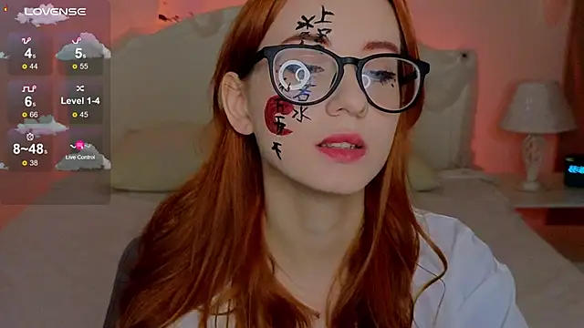 Snapshot of Dark_Lola_ chatting on 10.24.25 Dark Lola  online show from 10.24.25