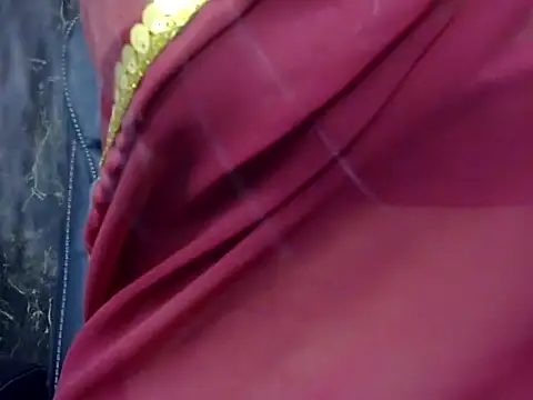 MAAYRA 09 online show from 03.04.25