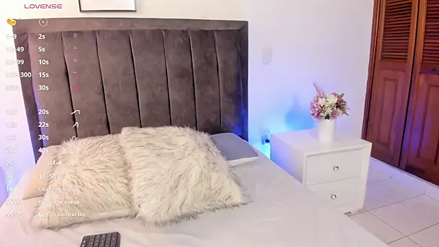 Sophia Clark8 online show from 09.23.25