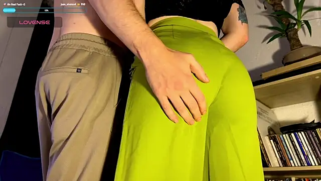 Snapshot of Anna_nnaaa chatting on 12.19.25 Anna nnaaa online show from 12.19.25