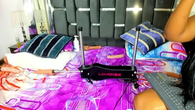 Snapshot of Duo_ebony chatting on 01.17.25 Duo ebony online show from 01.17.25