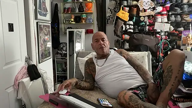 joeytatts66 online show from 02.17.26
